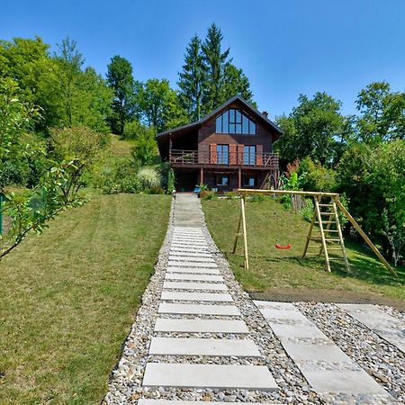 2 Bedroom Gorgeous Home In Trstenik Puscanski Bagian luar foto