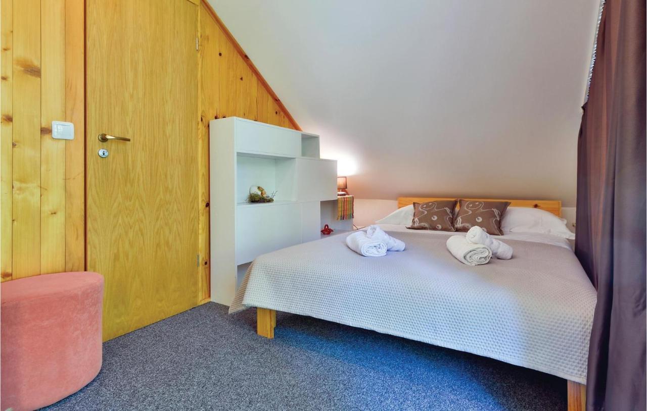 2 Bedroom Gorgeous Home In Trstenik Puscanski Bagian luar foto