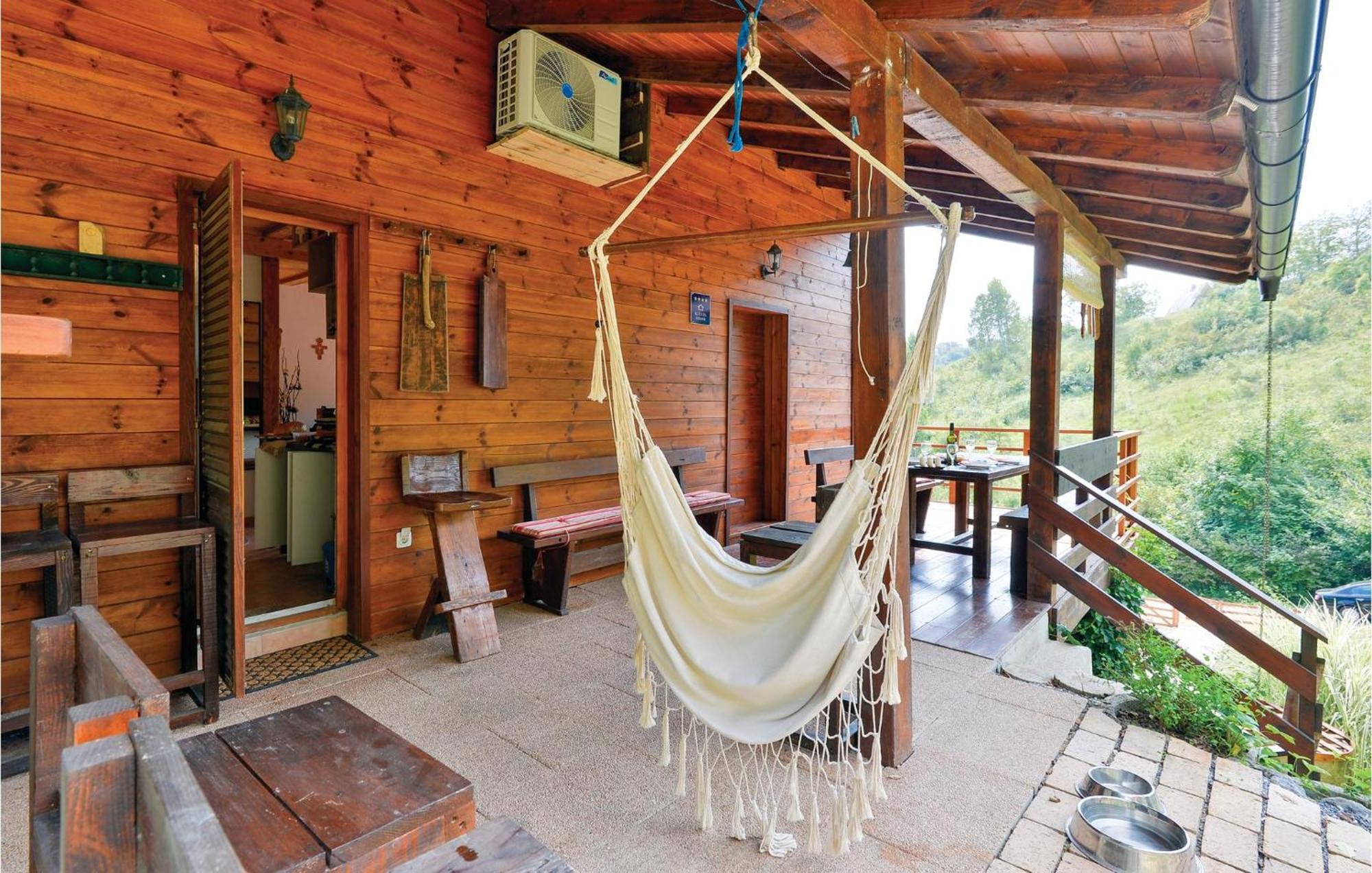 2 Bedroom Gorgeous Home In Trstenik Puscanski Bagian luar foto