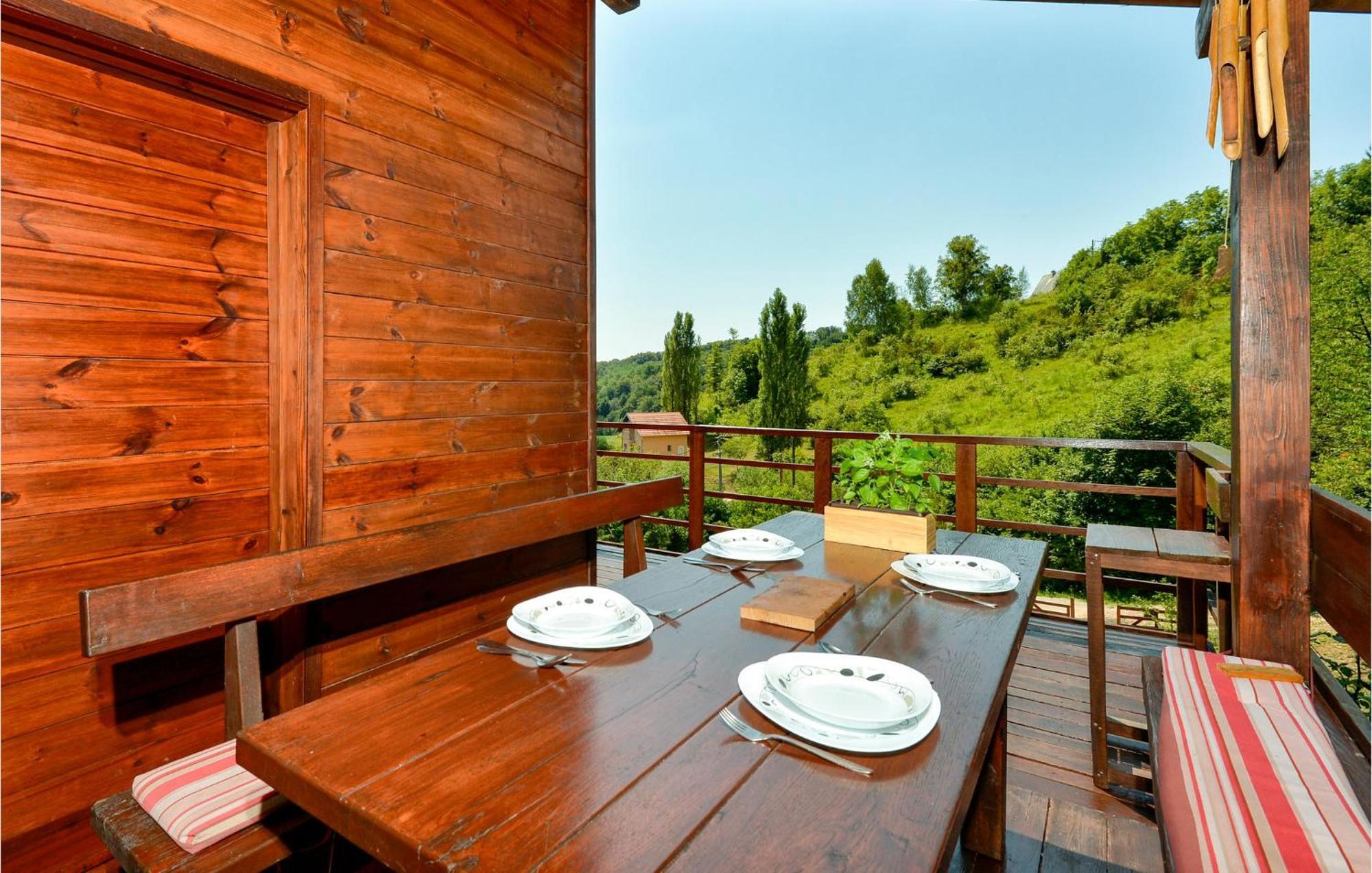 2 Bedroom Gorgeous Home In Trstenik Puscanski Bagian luar foto